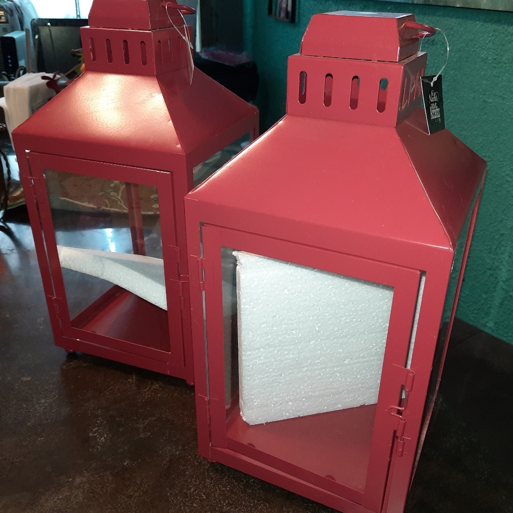 COPY - BRAND NEW Red Lanterns (Set of 2)